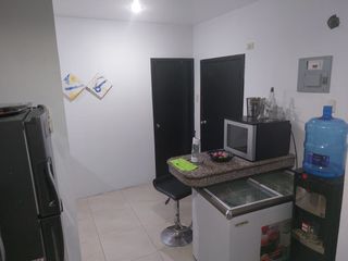 Departamento amoblado de alquiler en Urdenor 1, 3 dormitorios, 1 parqueo.