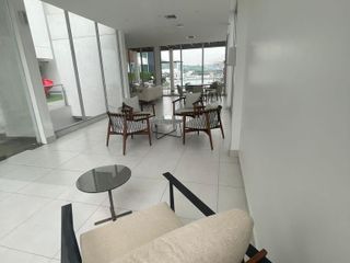 Suite en Alquiler en el Edificio 100 Olivos Par, Los Ceibos, 1 Habitación, 1 Baño, Piscina, Gimnasio, Parqueo, Seguridad, Norte de Guayaquil.