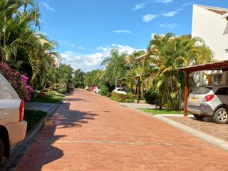 Foto 10 de VENDO HERMOSA CASA  ESQUINERA EN NEIVA HUILA,  CONDOMINIO  SANTORINI 2, BARRIO IPANEMA  AL ORIENTE DE LA CIUDAD, DIAGONAL AL CENTRO COMERCIAL SANTA LU