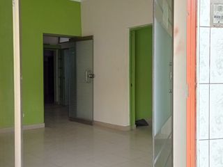 Se vende amplia casa en Comas, antes Centro Médico