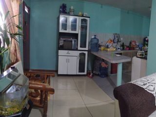 Foto 13 de Casa ESQUINERA en venta, es  RENTERA tiene 3 departamentos, 3 locales coemrciales, Sector Martha Bucaram, Sur de Quito, Ecuador