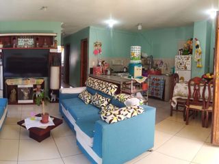 Foto 16 de Casa ESQUINERA en venta, es  RENTERA tiene 3 departamentos, 3 locales coemrciales, Sector Martha Bucaram, Sur de Quito, Ecuador