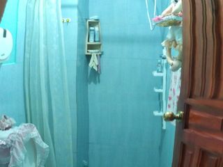 Foto 20 de Casa ESQUINERA en venta, es  RENTERA tiene 3 departamentos, 3 locales coemrciales, Sector Martha Bucaram, Sur de Quito, Ecuador