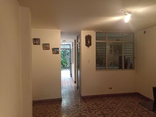 Venta De Hermosa Casa En Vista Alegre muy cerca a la Av. Larco