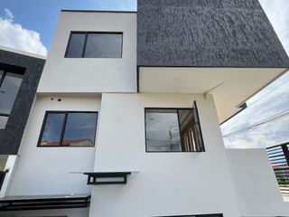 Foto 4 de HERMOSAS CASAS CON AREA VERDE DE VENTA, Sector Plásticos Rival Ricaurte C1262