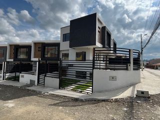 Foto 1 de HERMOSAS CASAS CON AREA VERDE DE VENTA, Sector Plásticos Rival Ricaurte C1262
