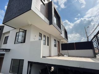 Foto 7 de HERMOSAS CASAS CON AREA VERDE DE VENTA, Sector Plásticos Rival Ricaurte C1262