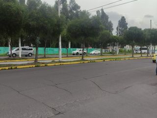 Foto 5 de Arriendo terreno comercial de 2,500 m2 en una avenida principal de Quiitumbe