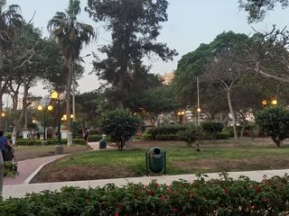 Barranco vendo departamento frente a Parque