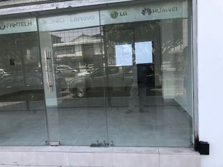 Foto 1 de ALQUILO EXCEPCIONAL LOCAL DE 3 CUERPOS EN TODA LA  PLANTA BAJA