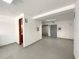 En Venta Oficina Con Estratégica Ubicación En Centro Financiero De San Isidro Ubicado En Calle Chinchón