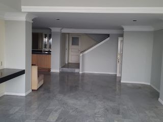 Foto 1 de Departamento de venta en Lomas de Urdesa