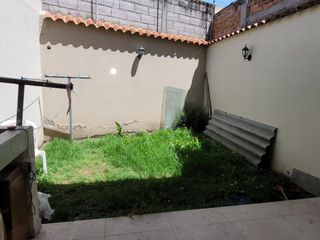 Foto 28 de Amplia Casa en Venta, Sector Colegio Borja, Cuenca