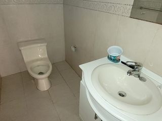 Foto 26 de Amplia Casa en Venta, Sector Colegio Borja, Cuenca
