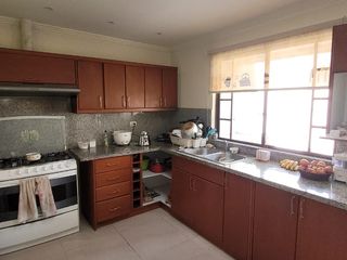 Foto 8 de Amplia Casa en Venta, Sector Colegio Borja, Cuenca