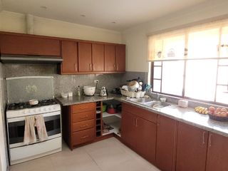 Foto 7 de Amplia Casa en Venta, Sector Colegio Borja, Cuenca