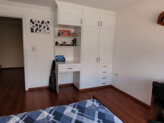 Foto 10 de Amplia Casa en Venta, Sector Colegio Borja, Cuenca