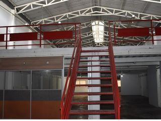 Foto 7 de ARRIENDO  DE BODEGA VIA SAN GERRADO