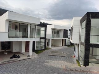 Casa de venta en Sector Rancho San Francisco Cumbayá Tanda Casas Venta - Sin Adosar, Quito Ecuador