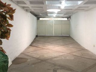 Foto 28 de VENDO CASA ESQUINERA CON AMPLIOS ESPACIOS EN LA URBANIZACION EL CONDADO 496 METROS DE CONSTRUCCION