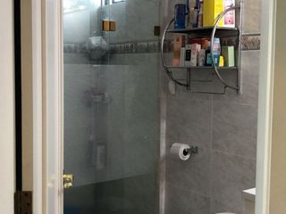 Foto 16 de VENDO CASA ESQUINERA CON AMPLIOS ESPACIOS EN LA URBANIZACION EL CONDADO 496 METROS DE CONSTRUCCION