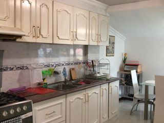 Foto 5 de VENDO CASA ESQUINERA CON AMPLIOS ESPACIOS EN LA URBANIZACION EL CONDADO 496 METROS DE CONSTRUCCION