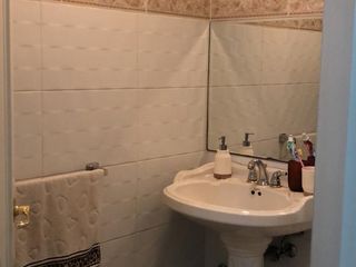 Foto 9 de VENDO CASA ESQUINERA CON AMPLIOS ESPACIOS EN LA URBANIZACION EL CONDADO 496 METROS DE CONSTRUCCION