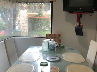 Foto 7 de VENDO CASA ESQUINERA CON AMPLIOS ESPACIOS EN LA URBANIZACION EL CONDADO 496 METROS DE CONSTRUCCION