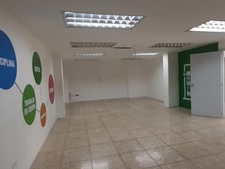 Foto 6 de casa vendo  con ubicación comercial