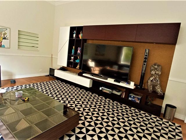 VENTA HERMOSA CASA CASI NUEVA EN CASUARINAS SURCO CON PISCINA Y TERRAZA