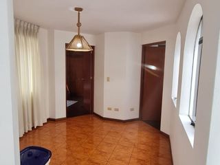 Foto 19 de Se Alquila Departamento Santa Patricia 3Er Piso S/. 2500