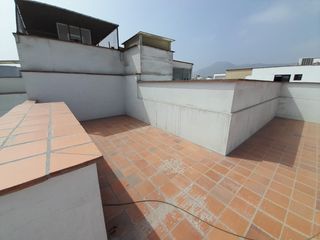 VENDO – DUPLEX CON AZOTEA – 4HABITACIONES – 490m2 - CHACARILLA