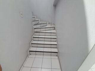 VENDO – DUPLEX CON AZOTEA – 4HABITACIONES – 490m2 - CHACARILLA