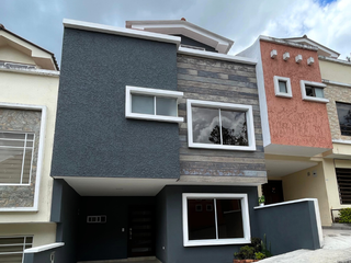 Foto 1 de EN VENTA CASA POR ESTRENAR UBICADA EN PATAMARCA – CUENCA