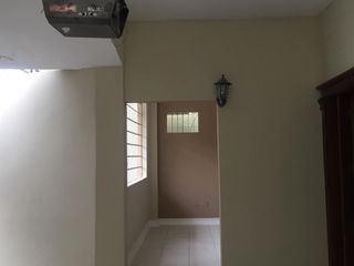 Foto 8 de CASA EN ALQUILER CON USO DE SUELO COMERCIAL EN KENNEDY NORTE