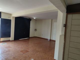 Alquilo para Oficina o Local Comercial en 1er piso en Av. Colonial Cercado de Lima