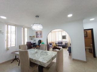 Foto 3 de Venta de Departamento, Lomas de Urdesa, Guayaquil