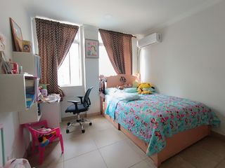Foto 7 de Venta de Departamento, Lomas de Urdesa, Guayaquil