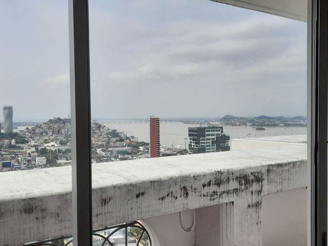 Venta de Oficina Departamento en el  Centro de Guayaquil