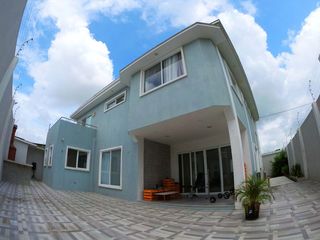 Foto 1 de C104 - Venta Casa en Bellavista 5 dormitorios moderna - Norte Guayaquil