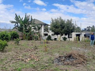Foto 8 de CHECA, vendo terreno 800m, con casa y local comercial, servicios básicos