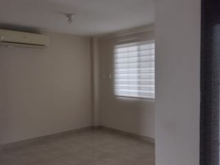 Foto 10 de SE ALQUILA CASA EN CASALAGUNA - AV. LEON FEBRESCORDERO