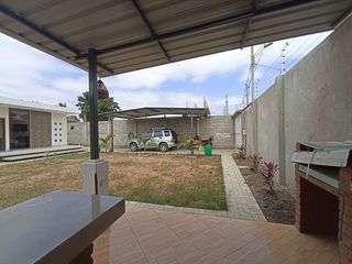 Foto 4 de casa de venta en Manta sector villa marina