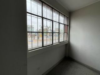 Foto 3 de ALQUILER DE LOCAL 160 M2 EN TOMAS VALLE, SAN MARTIN DE PORRES.