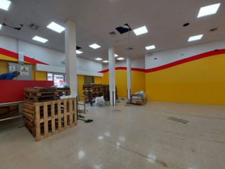 Foto 1 de Alquilo local comercial en Garzota - local más bodegas con puerta independiente