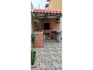 CASA ESQUINERA EN VENTA - URB. CIUDAD VICTORIA, VÍA A DAULE.
