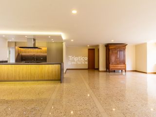 Venta de amplio, iluminado y remodelado apartamento en Castropol, excelente inversión
