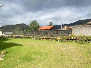 Foto 18 de Flamante villa en venta de una planta Urb. Privada Challuabamba con 1.260m2T