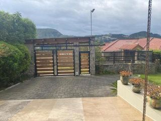 Foto 2 de Flamante villa en venta de una planta Urb. Privada Challuabamba con 1.260m2T
