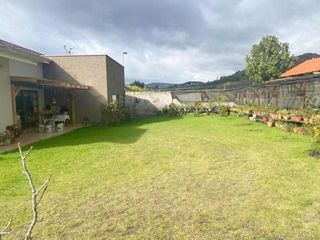Foto 19 de Flamante villa en venta de una planta Urb. Privada Challuabamba con 1.260m2T